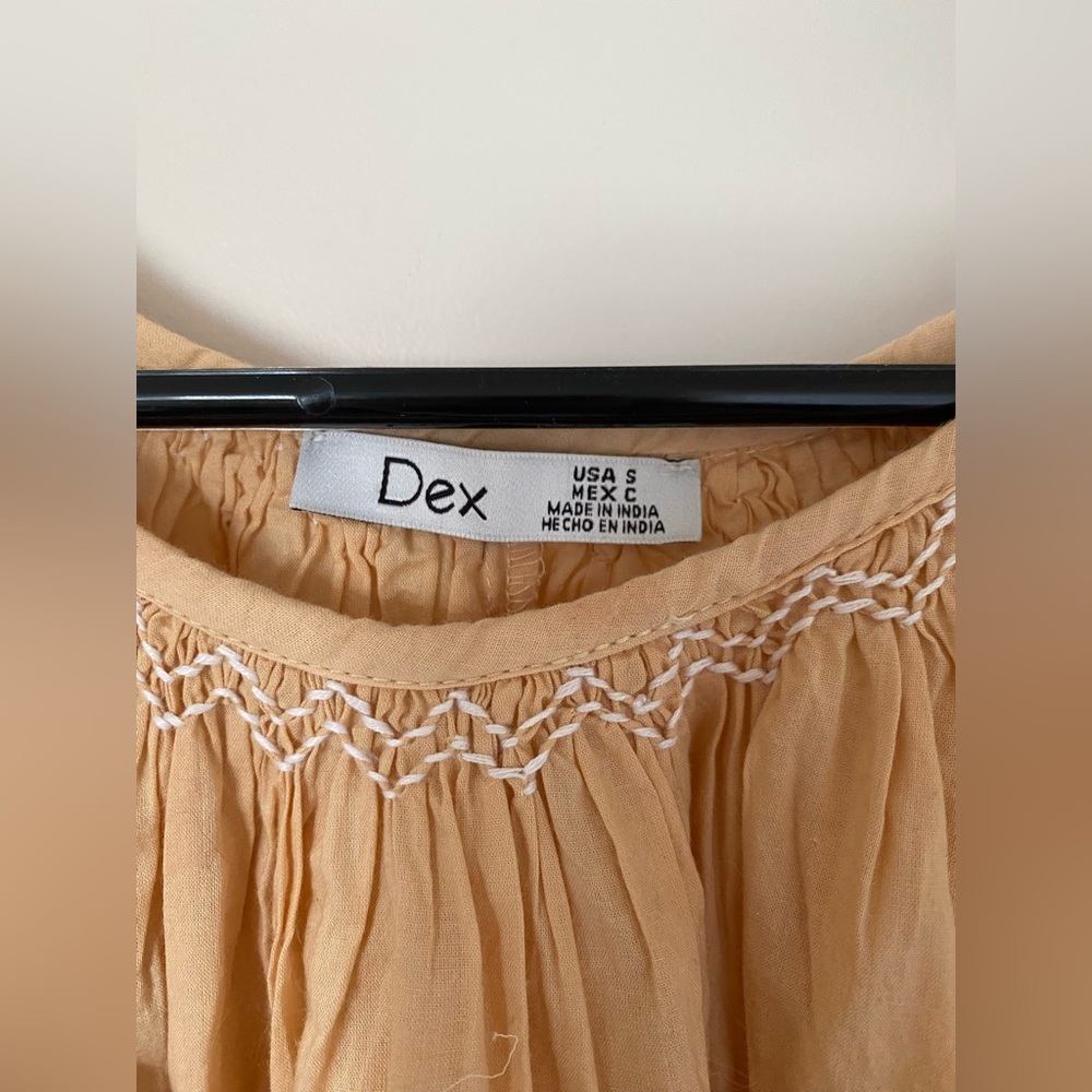 - Beautiful Embroidered Dex Blouse - - Picture 4 of 6